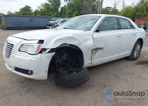 2013 Chrysler 300 Motown z USA, uszkodzony, nr VIN 2C3CCARG0DH520442